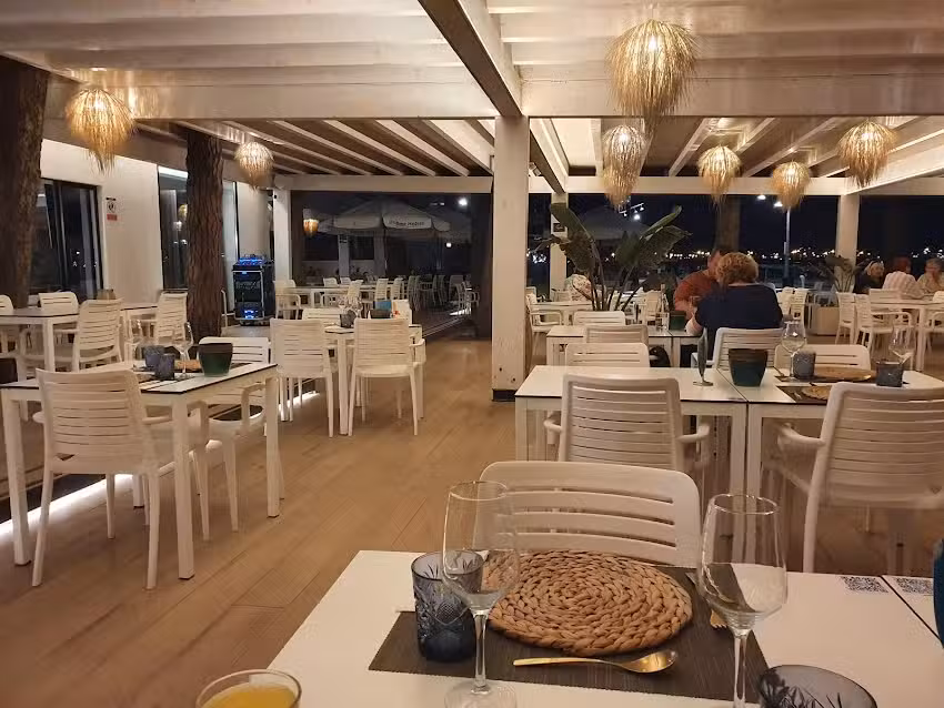 108 Restaurant & Chill Out | Hotel Best Terramarina