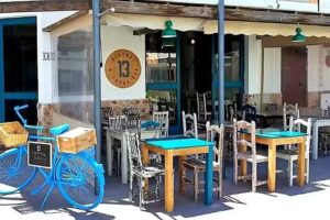 13 Bistrot & Tapas Bar