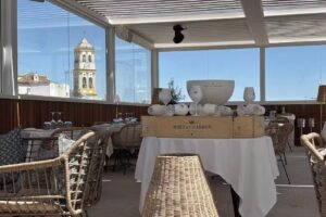 360 Blue Sky bar &ndash; Restauraci&oacute;n & Cocteler&iacute;a