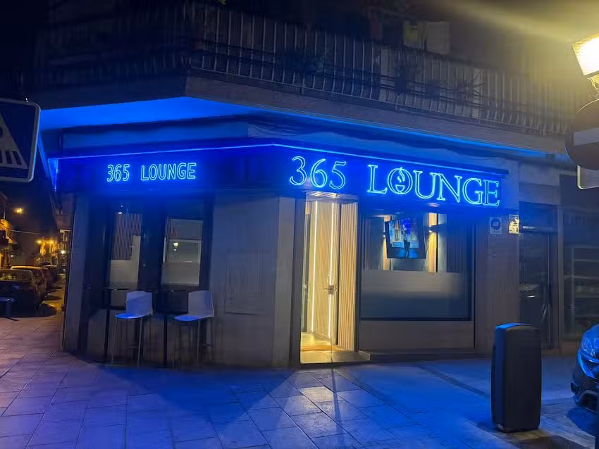 365 lounge