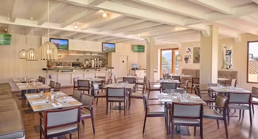 37 Spike & Sports Bar