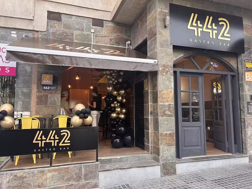 442 Cafeter&iacute;a