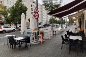 5101 CAF&Eacute;-BAR