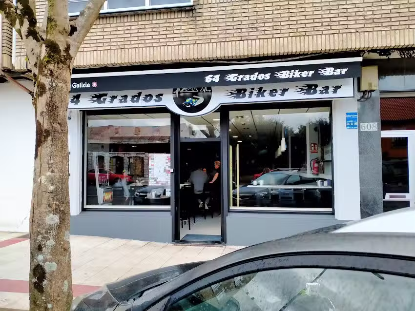 64 Grados Biker Bar