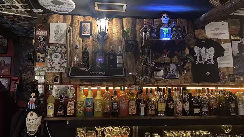 7 Rock Bar