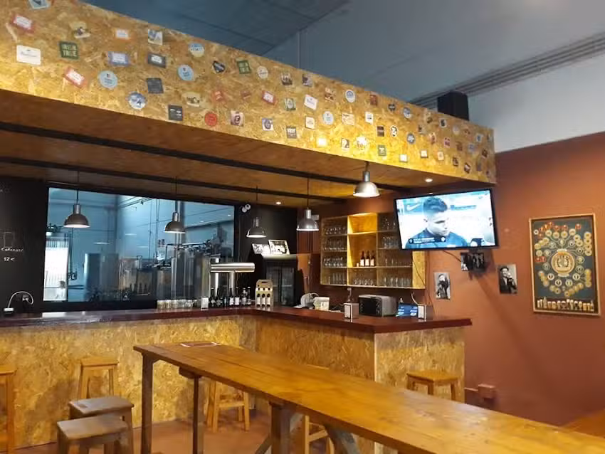 8 Huellas Cerveza Artesana