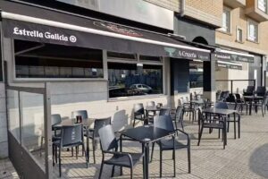 A CRUZE&Ntilde;A CAF&Eacute; & M&Aacute;S