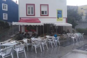 A Escondida Caf&eacute;-Concerto