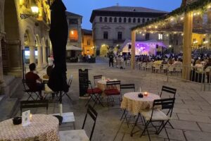 Abrelatas Bar & Vermuteria