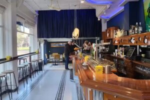 Acuario 2 &ndash; Bar de Vinos.