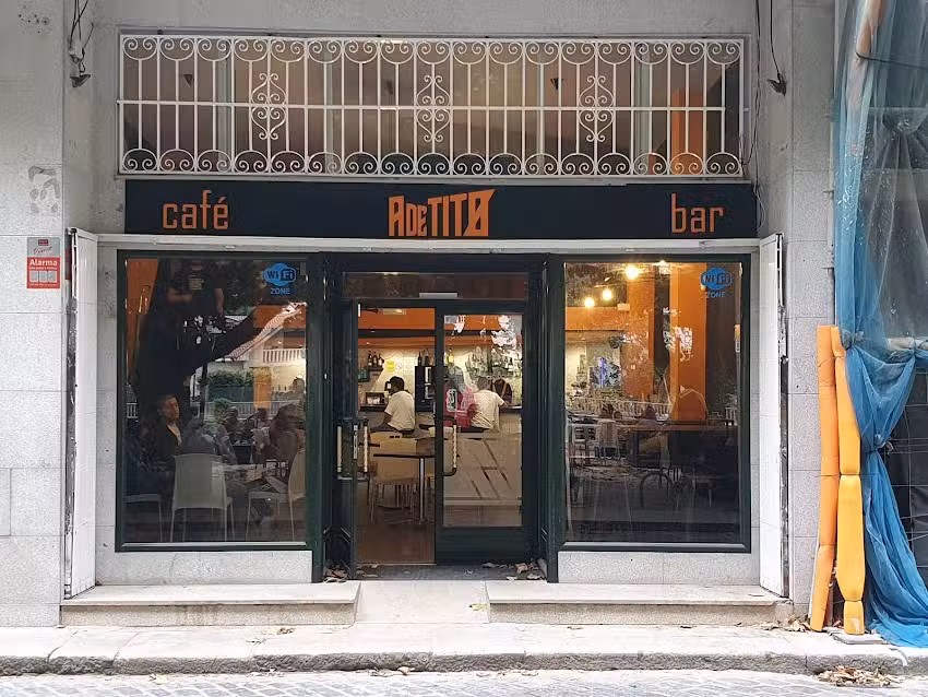 AdeTito Caf&eacute; Bar