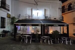 &Aacute;gora Caf&eacute; & Bar