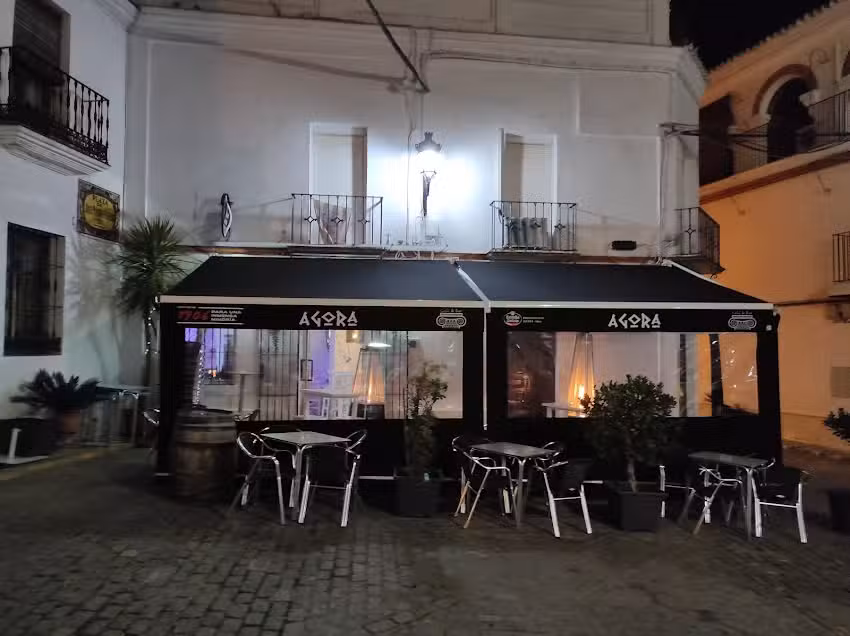 &Aacute;gora Caf&eacute; & Bar