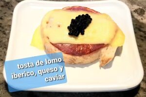 Ak&iacute; te espero