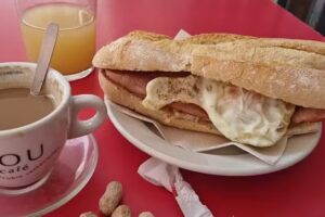 Al Bar Hogar Del Trabajador