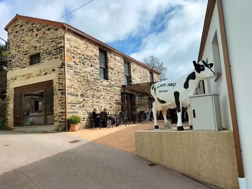 Albergue Monte Aro .- 2&ordf; etapa camino a Finisterre