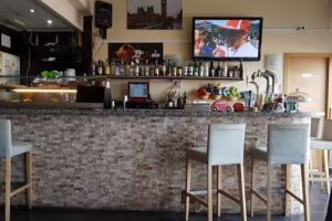 Alma Bar and Cafeteria