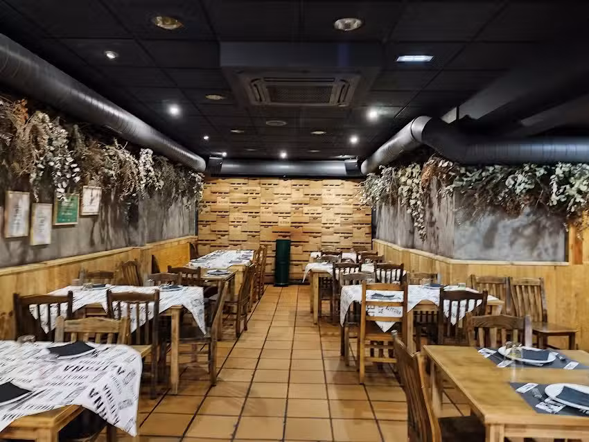 ALTERNA Sidrer&iacute;a Oviedo