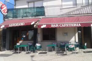 Altozano Bar