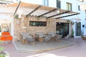 AMIGOS Asian Food & Lounge Restaurant