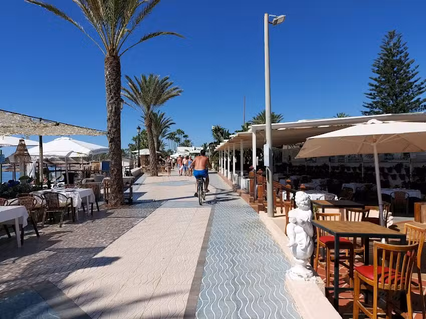&Aacute;MMO &ndash; Beach Club & Cocktail Bar Marbella