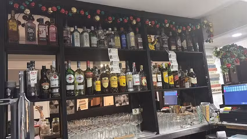 Amor y Besos Caf&eacute; Bar
