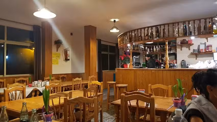 Amparo restaurante Las Hayas