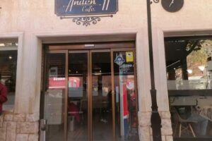 And&eacute;n 11 caf&eacute;