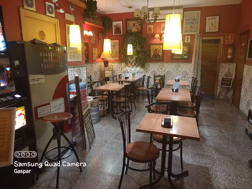 Andrea&rsquo;s Bar
