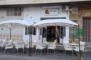 ANGRY BIRD BURGER BAR