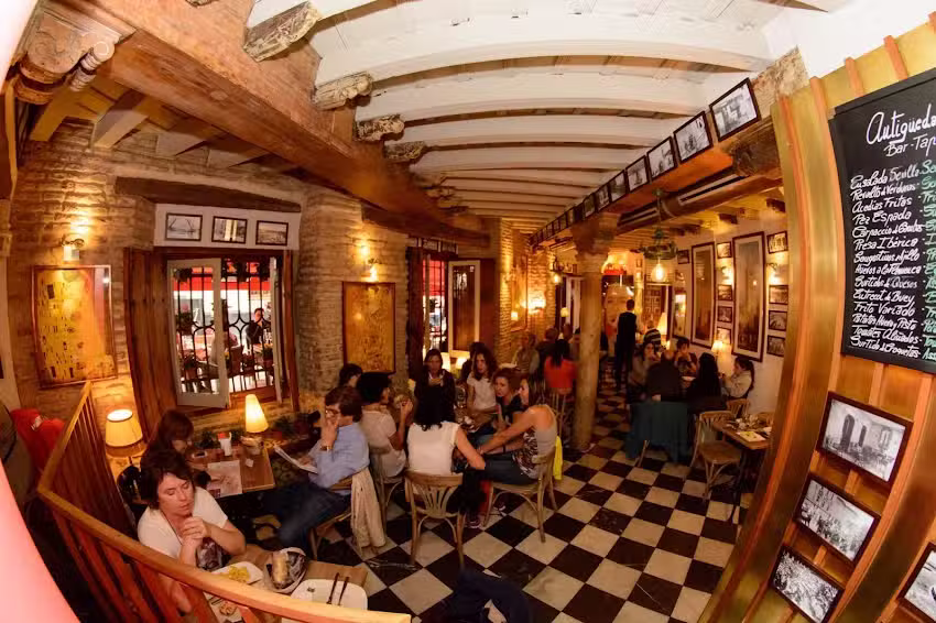 Antig&uuml;edades Bar de Tapas