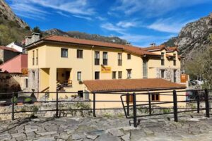 Apartahotel El Meirel