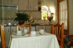 Apartamentos J&uacute;car &ndash; Hostal Rural