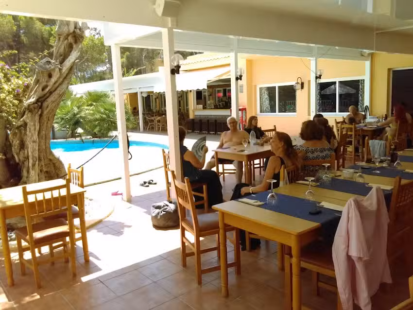 Apartamentos y Restaurante Ses Eufabietes