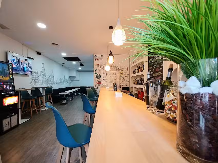 AQUI TO&rsquo; MADRID Lounge & Bar