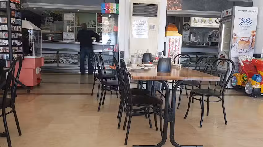 &Aacute;rea De Servicio Hotel La Nava