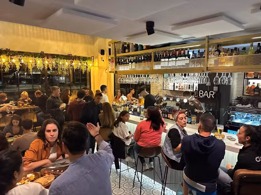 Artes Bistr&oacute; Bar