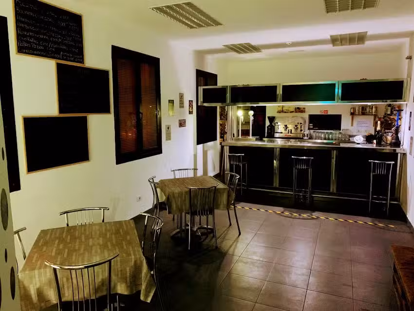 Arucas Trapiche Cafeteria Taverna Bar