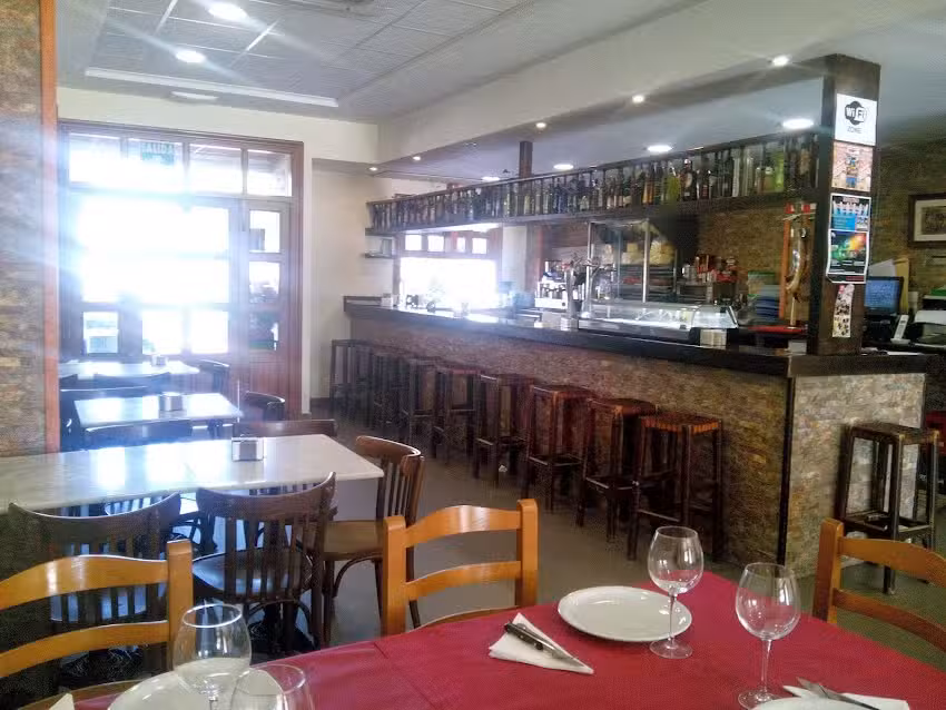 Asador Las Curicas y parque de bolas