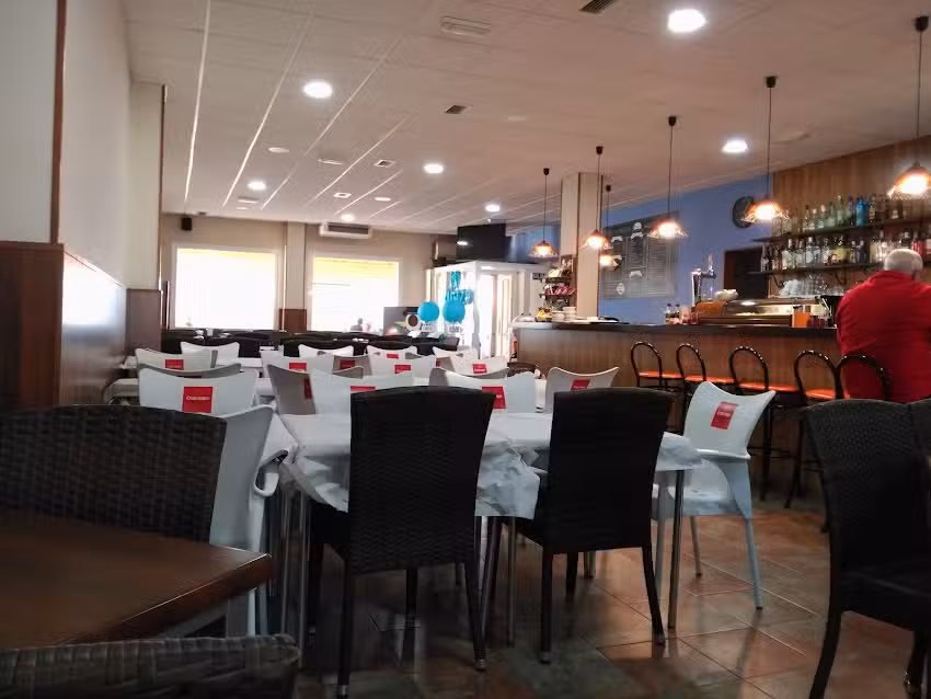 Atalaya Caf&eacute; Bar