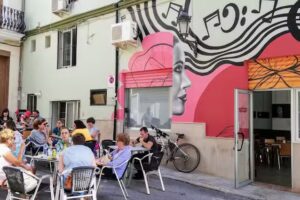 Ateneo caf&eacute;&bar