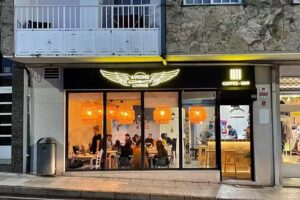 AVIONS LOUNGE coffe bar