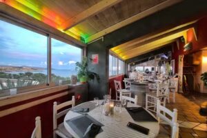 B-Side Restaurant Pizzeria & Lounge Bar