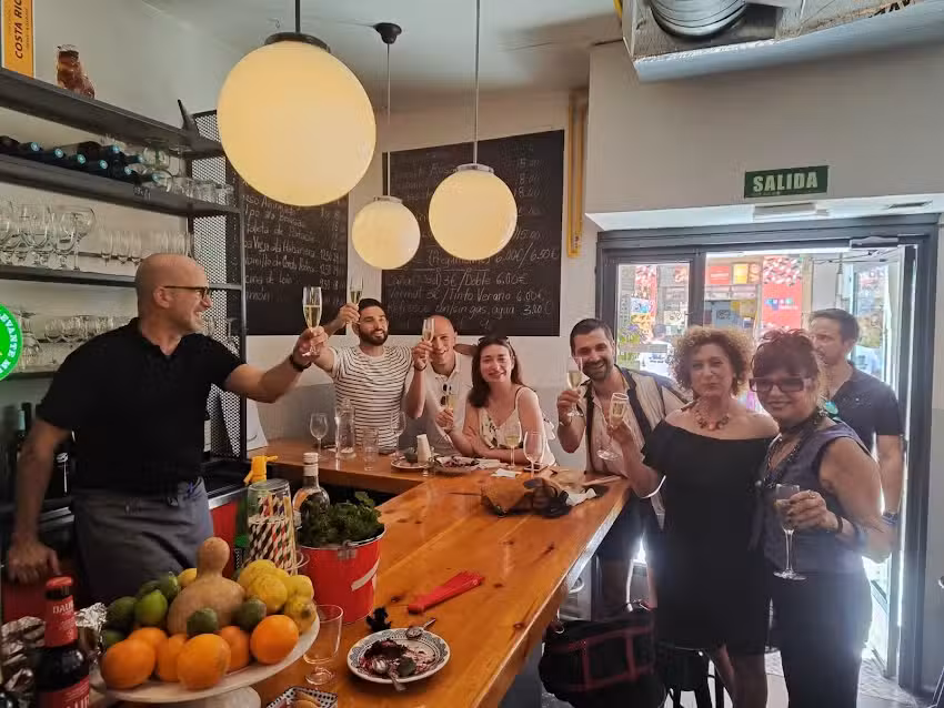 Baco y Beto, Taberna