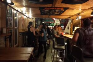 Bandera Negra Cuenca Rock Pub