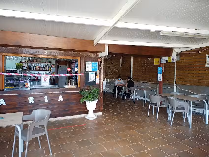 Bar A R&iacute;a Carmen e Luciano