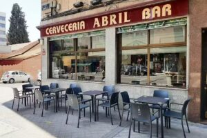 Bar Abril en Conde de Casal