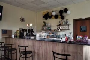 Bar-albergue Valmadrid