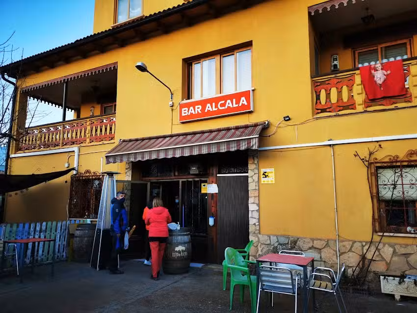 Bar Alcal&aacute;