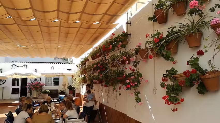 Bar Andal&uacute;
